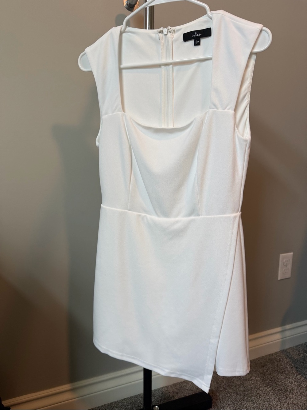 Lulu's White Sleeveless Square-Neck Tunic Dress